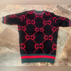 GGee monogram logo sweater shirt top small to match your purse or bag 🔥🔥🔥👑